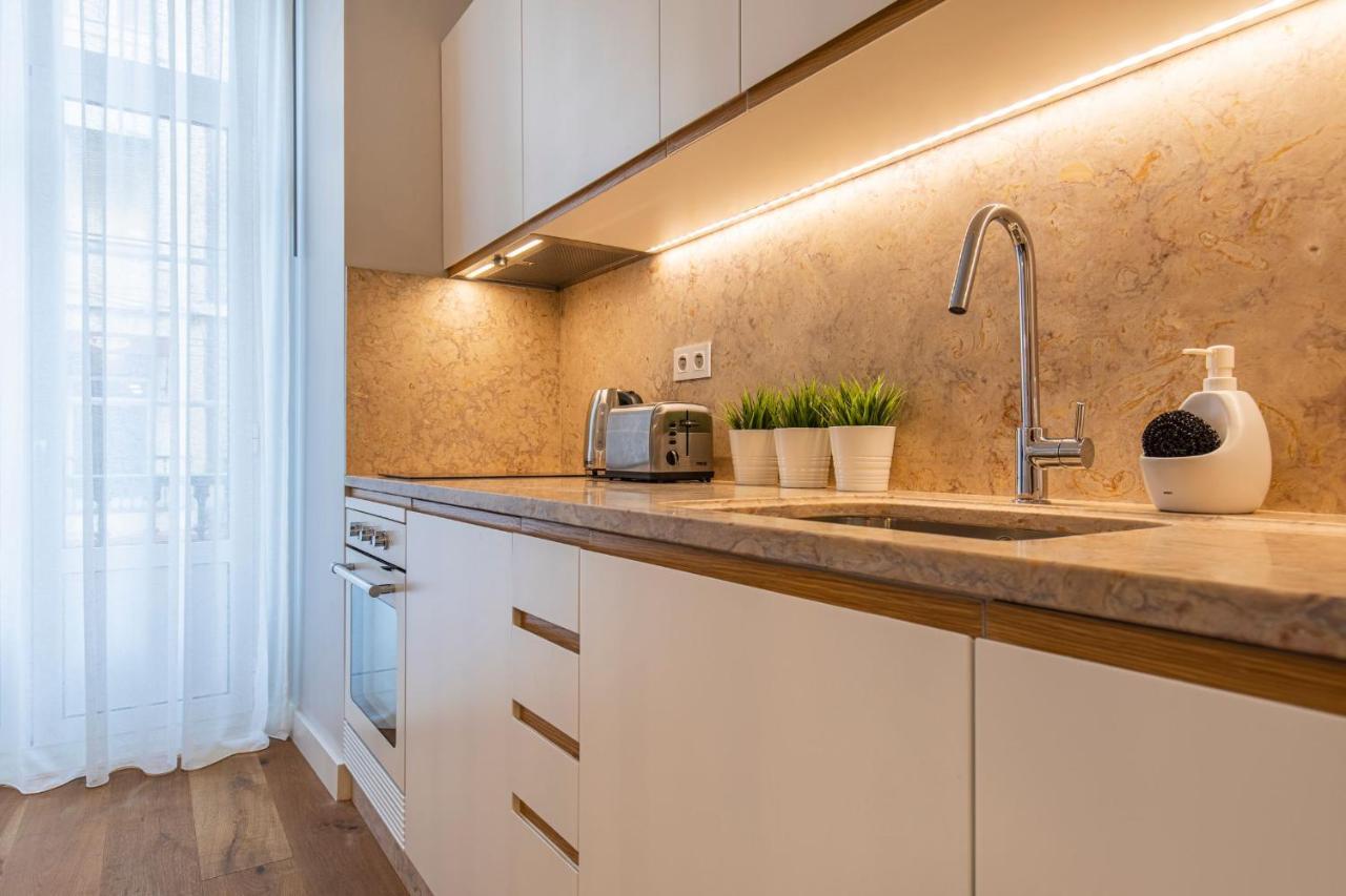 Upscale & Trendy Flat In The Center Lägenhet Lisboa Exteriör bild